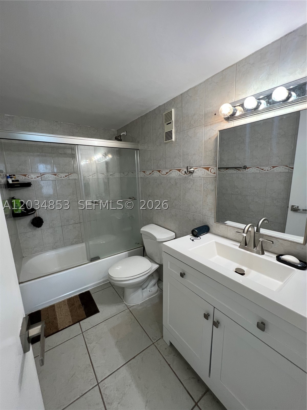 CLINTON CONDO - Residential Lease