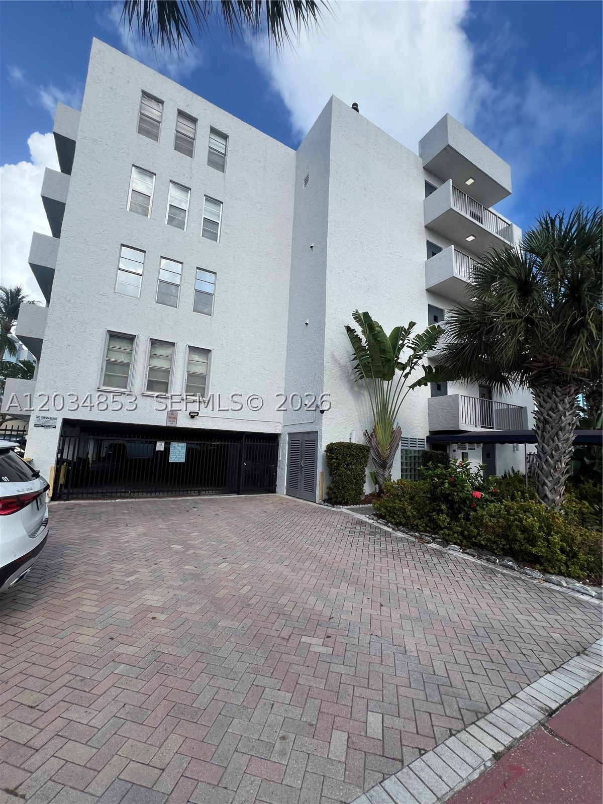 Charming and updated 1-bedroom, 1.5-bath residence offering 768 SF of living space in a prime Indian Creek Drive location. Conveniently situated near dining and shopping and only minutes from the beach. Features include covered assigned parking and easy access to everything Miami Beach has to offer. The last month’s rent  is negotiable for duly qualified tenants.