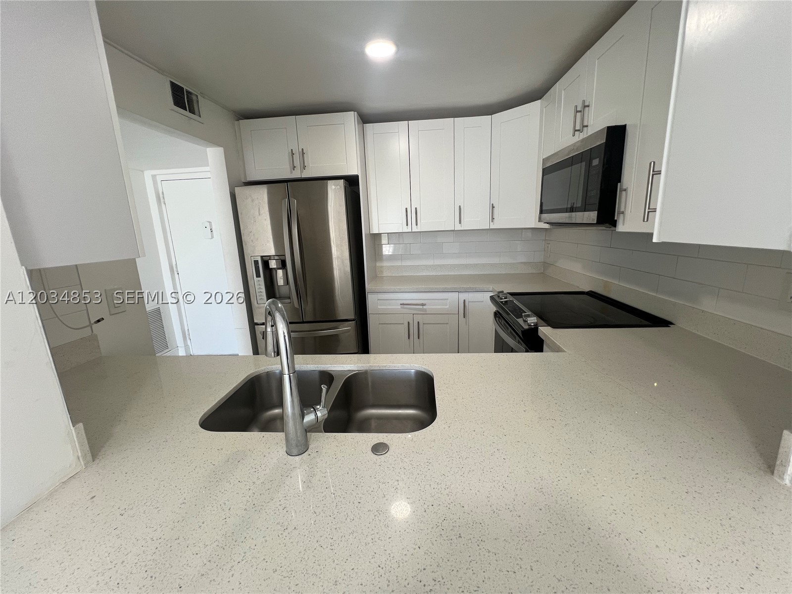 CLINTON CONDO - Residential Lease
