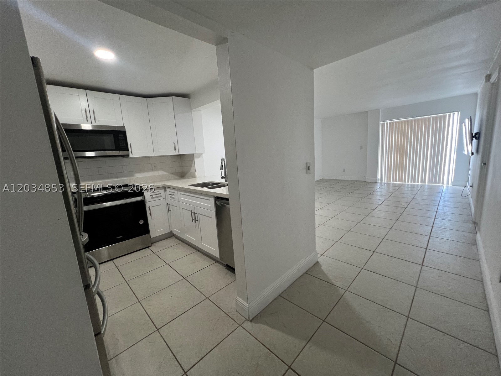 CLINTON CONDO - Residential Lease