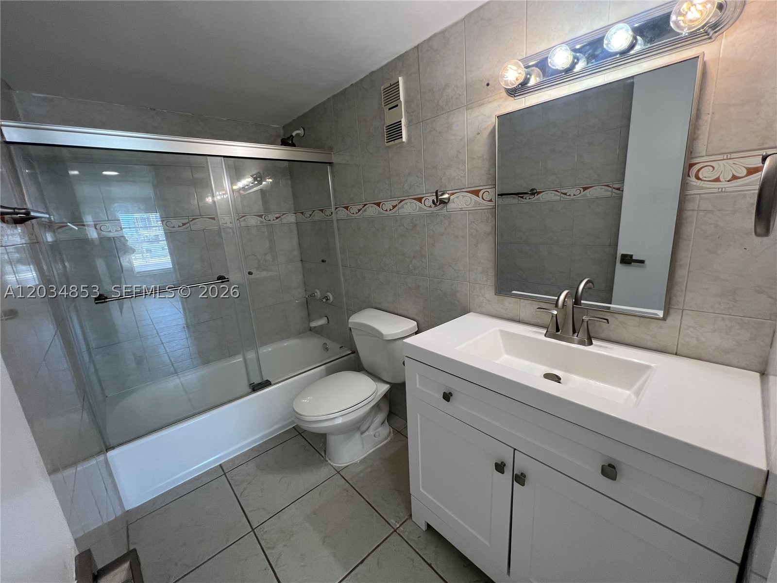 CLINTON CONDO - Residential Lease