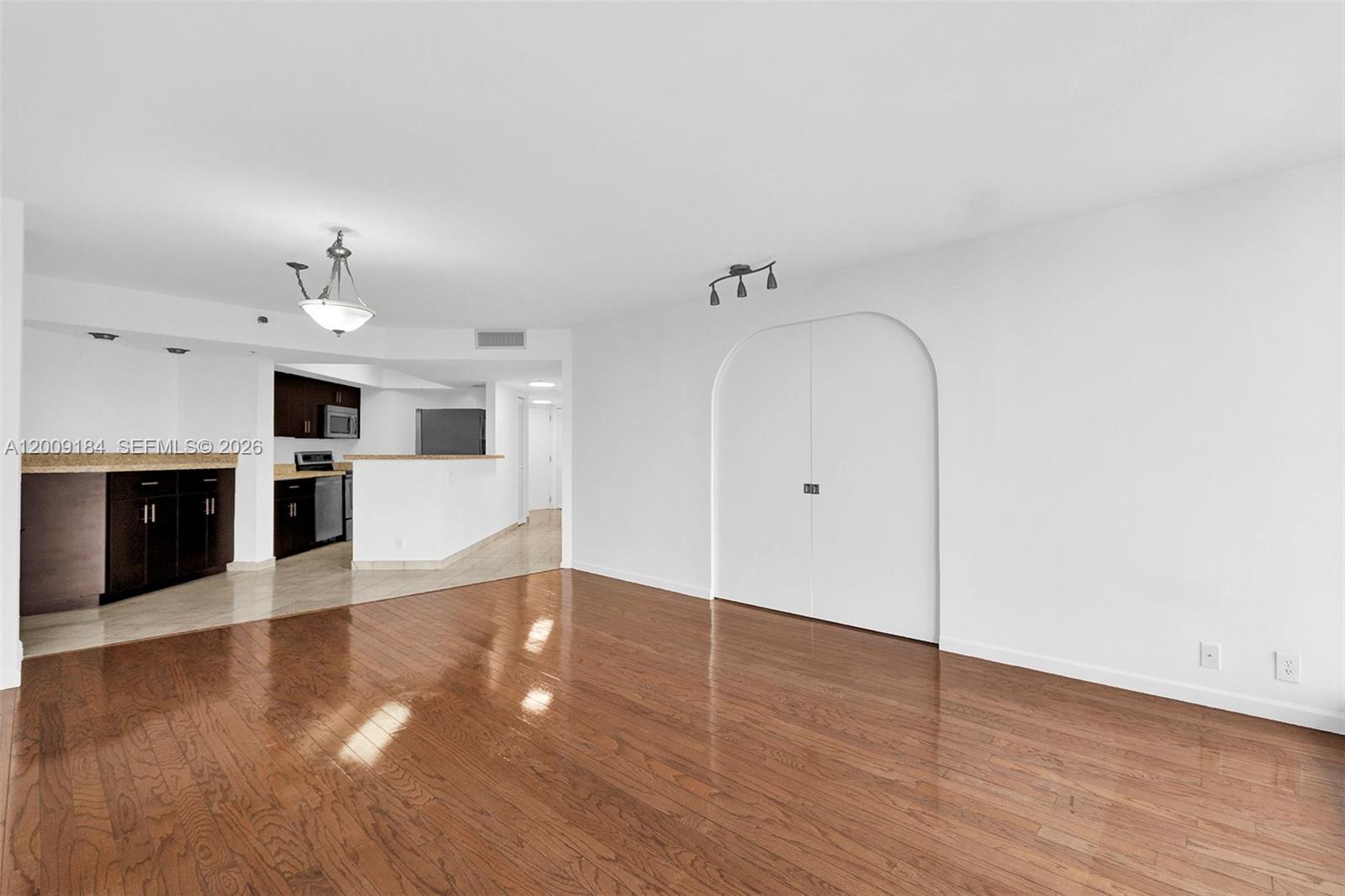 ANCHOR BAY CLUB CONDO - Residential