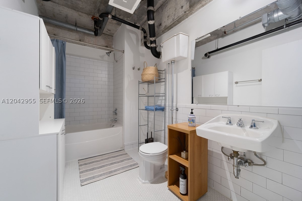 PARC LOFTS CONDO - Residential