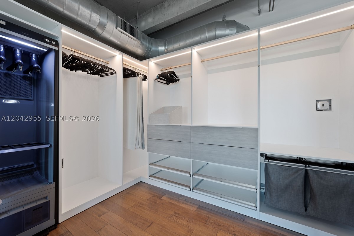 PARC LOFTS CONDO - Residential