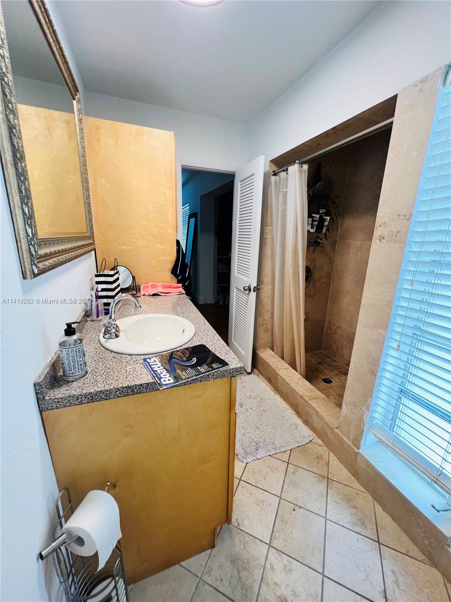 BEL AIRE SEC 5 - Residential Lease