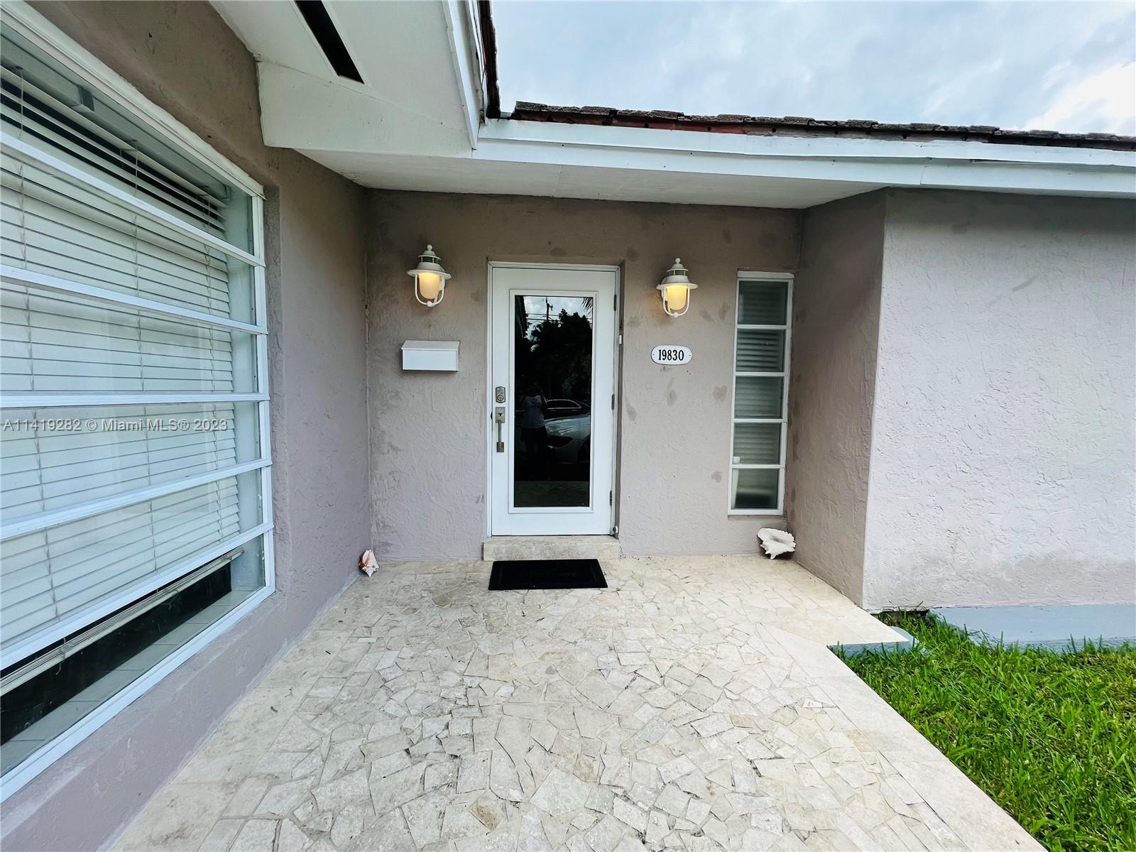 BEL AIRE SEC 5 - Residential Lease