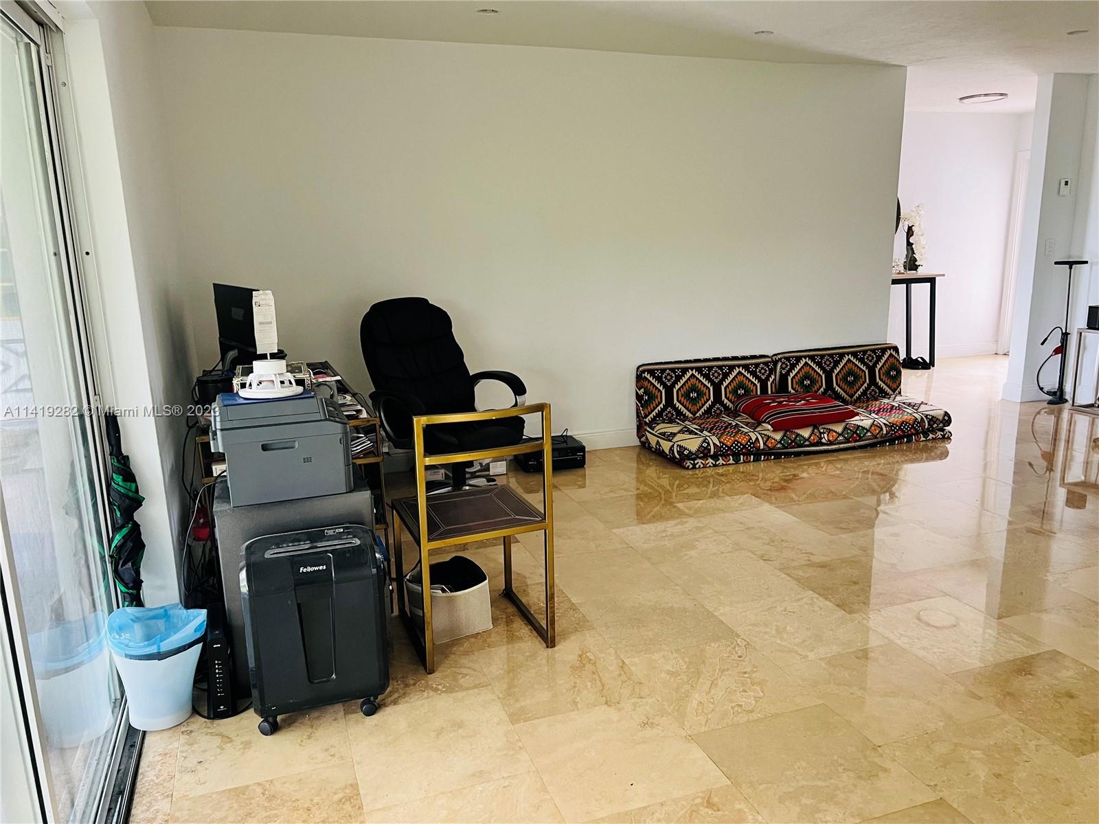 BEL AIRE SEC 5 - Residential Lease