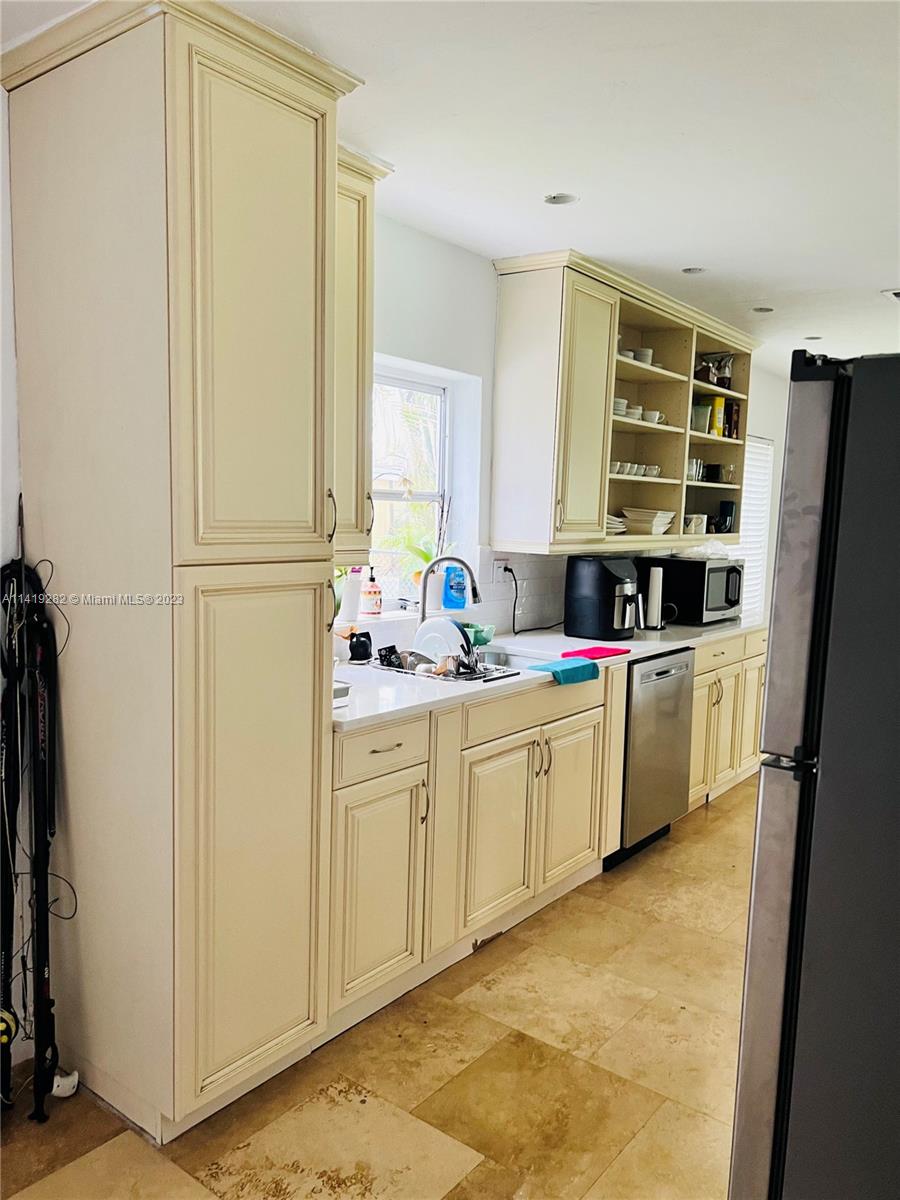 BEL AIRE SEC 5 - Residential Lease