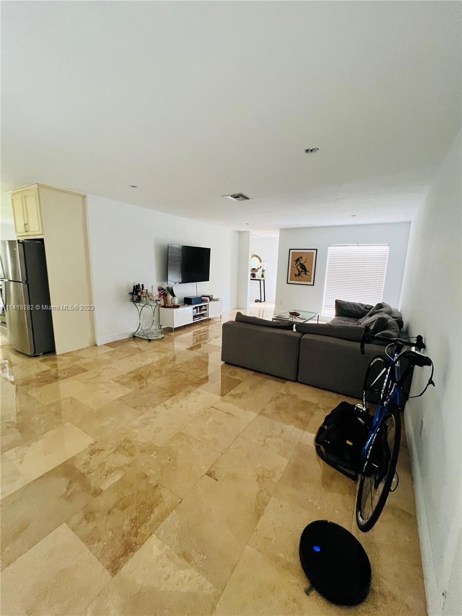 BEL AIRE SEC 5 - Residential Lease