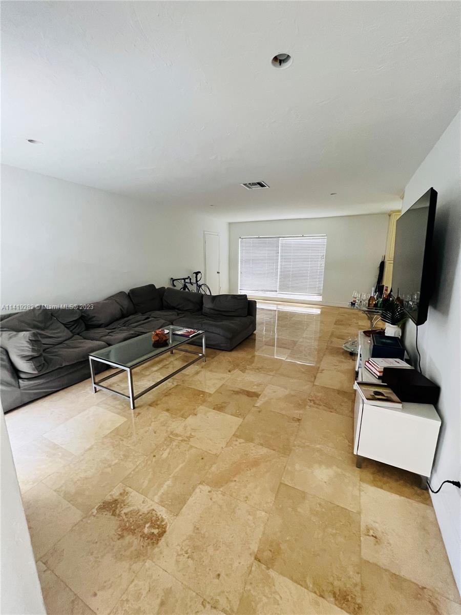 BEL AIRE SEC 5 - Residential Lease