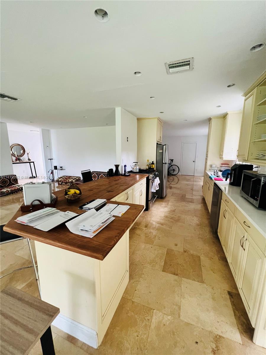BEL AIRE SEC 5 - Residential Lease