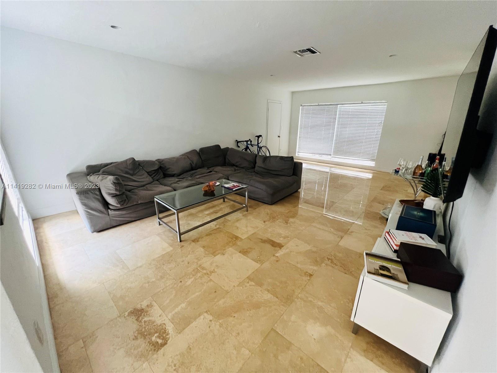 BEL AIRE SEC 5 - Residential Lease