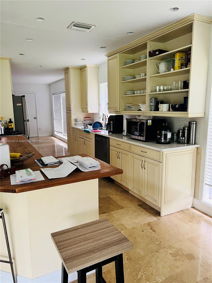 BEL AIRE SEC 5 - Residential Lease