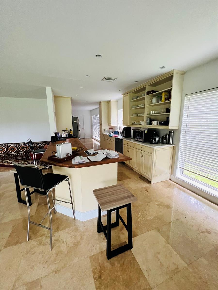 BEL AIRE SEC 5 - Residential Lease