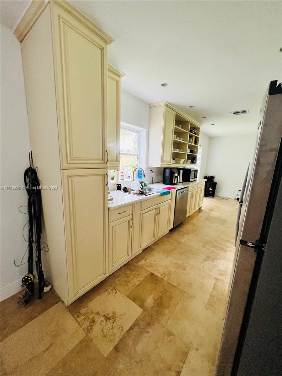 BEL AIRE SEC 5 - Residential Lease