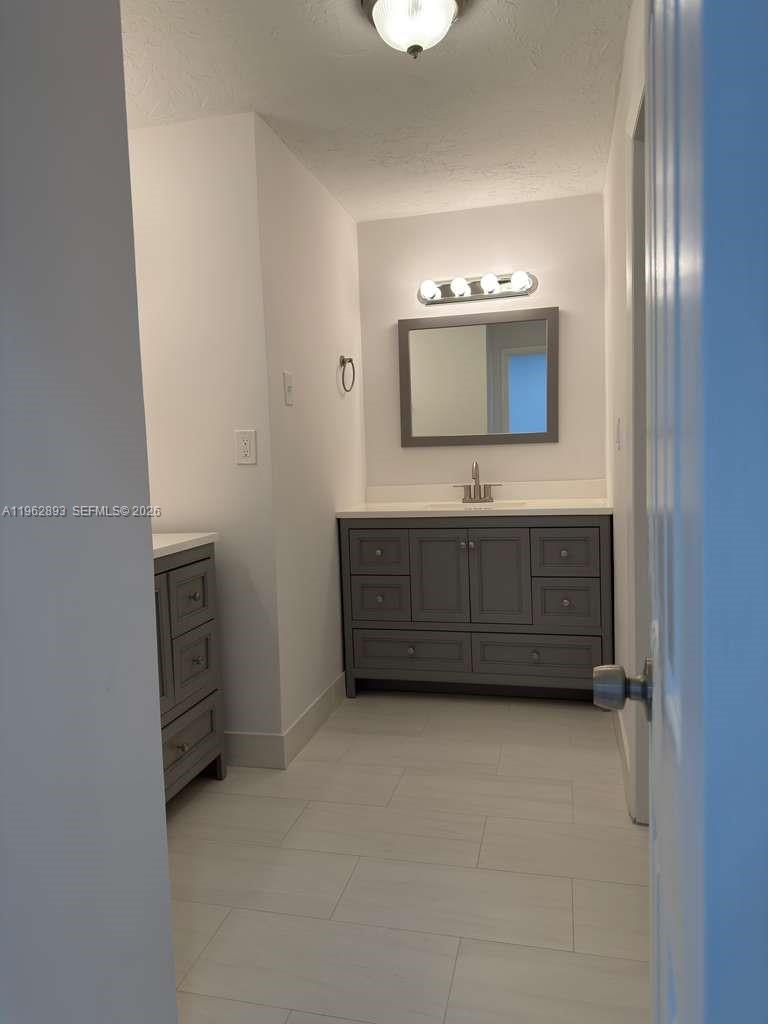 TRELLISES 3 CONDO - Residential