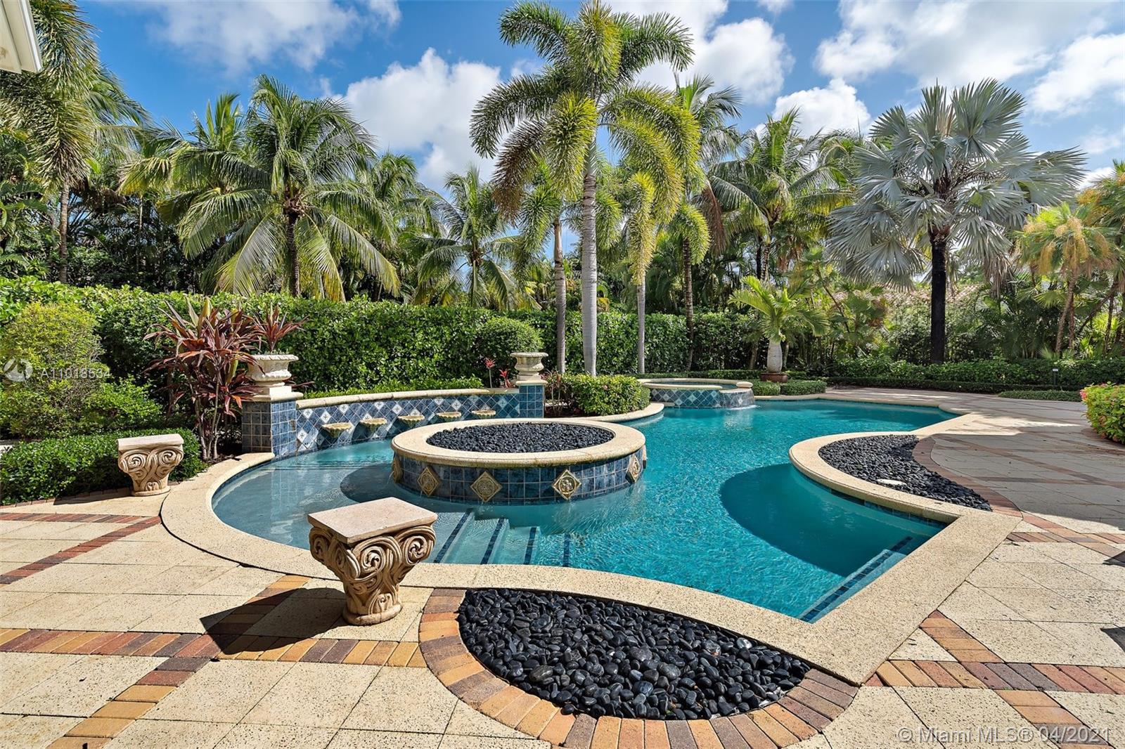 OLD PALM 4 - Residential