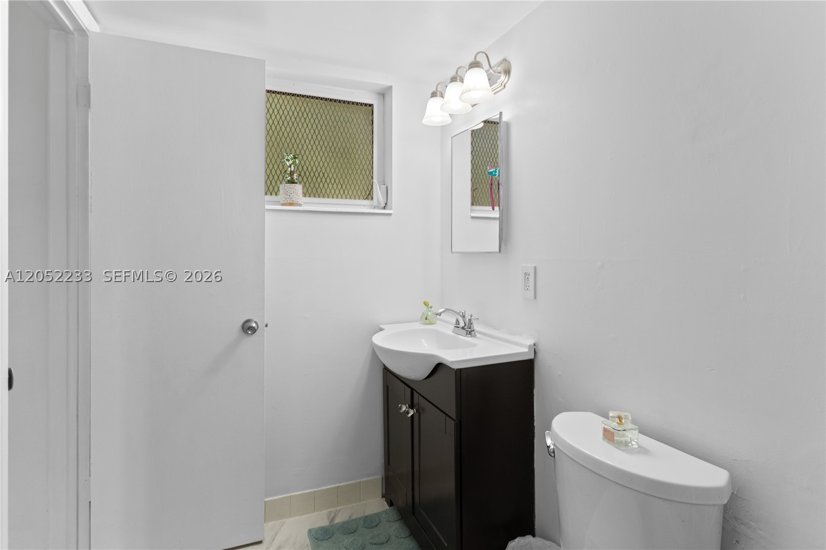 HARBOUR HALL CONDOS - Residential