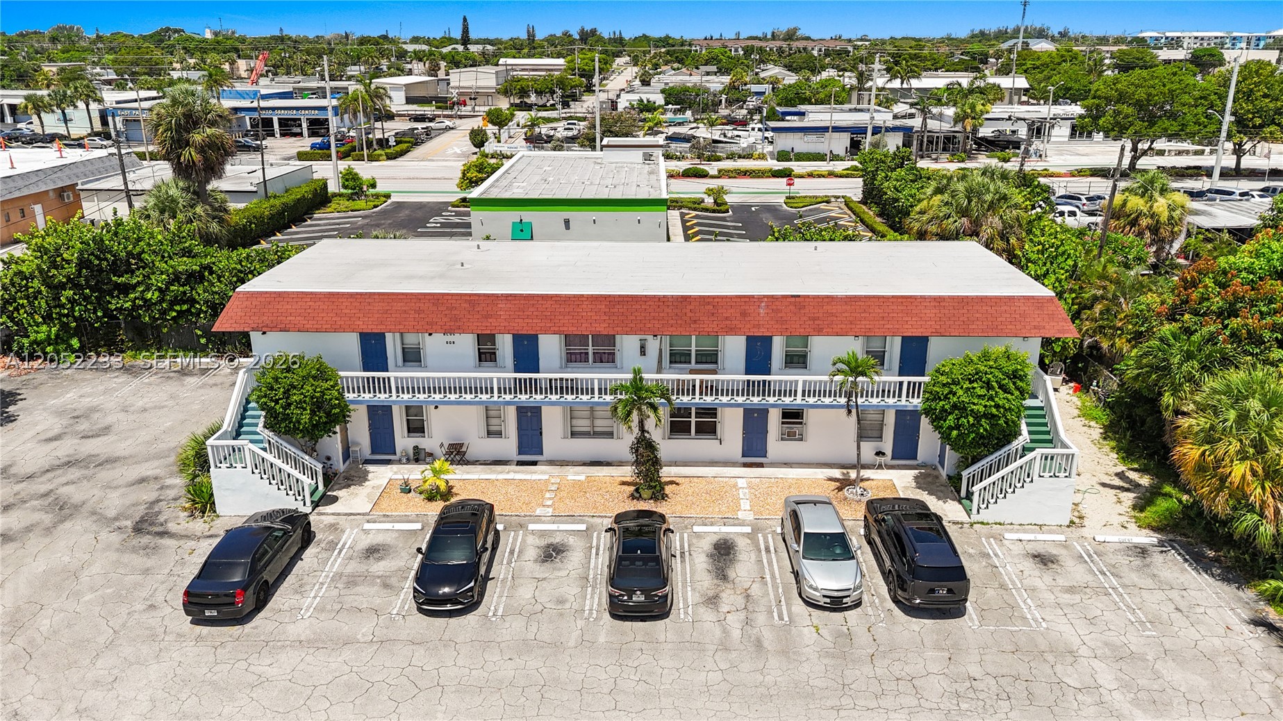 HARBOUR HALL CONDOS - Residential
