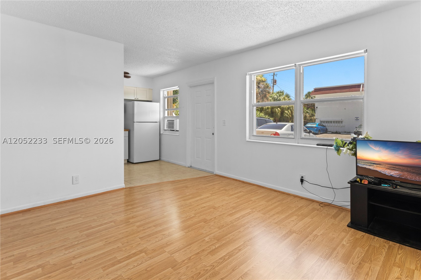 HARBOUR HALL CONDOS - Residential
