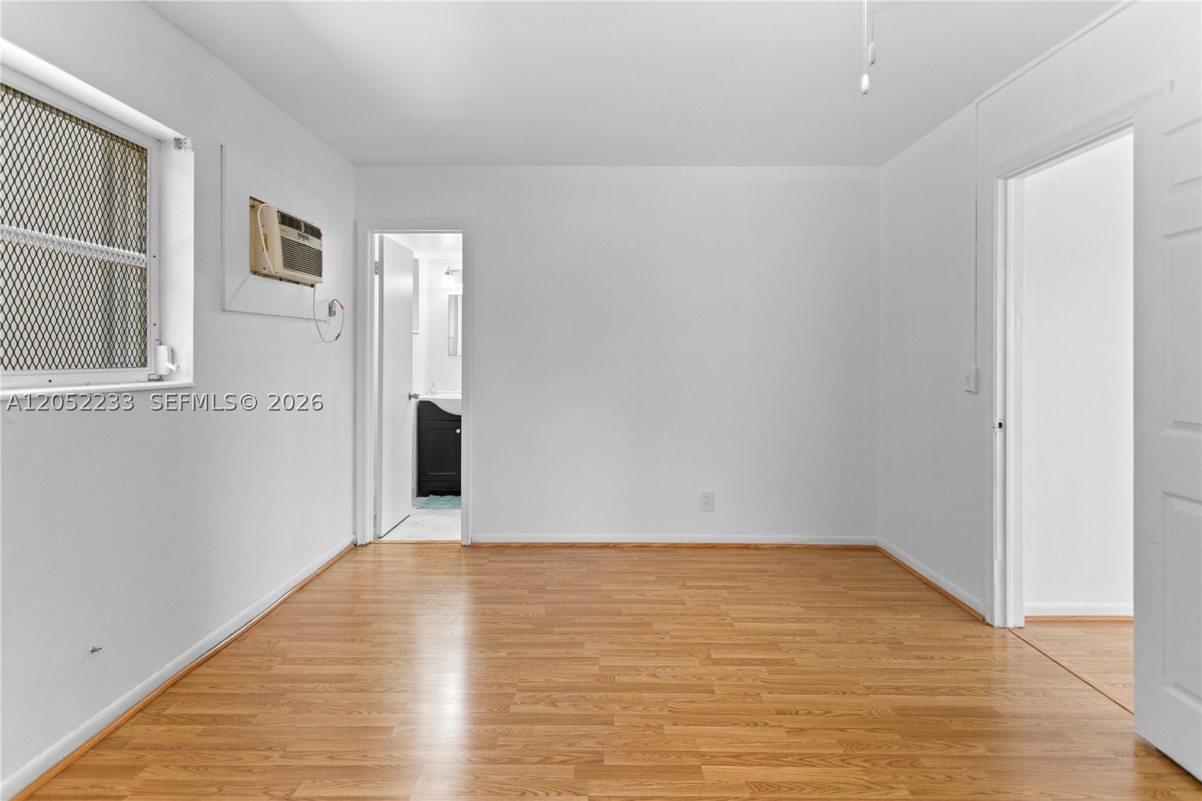 HARBOUR HALL CONDOS - Residential