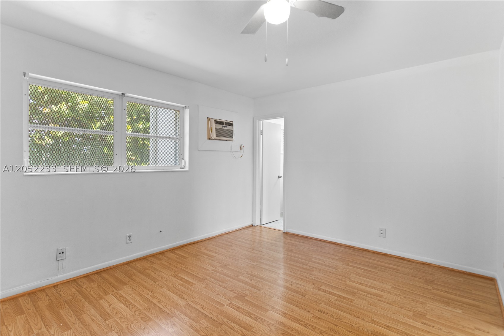 HARBOUR HALL CONDOS - Residential