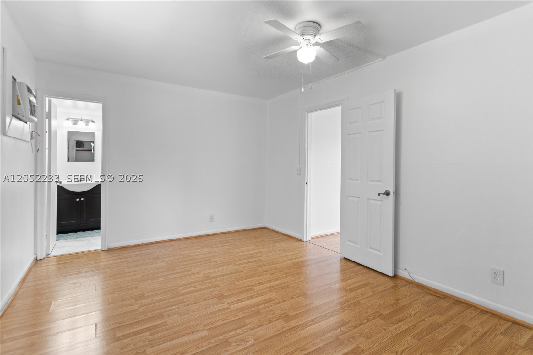 HARBOUR HALL CONDOS - Residential