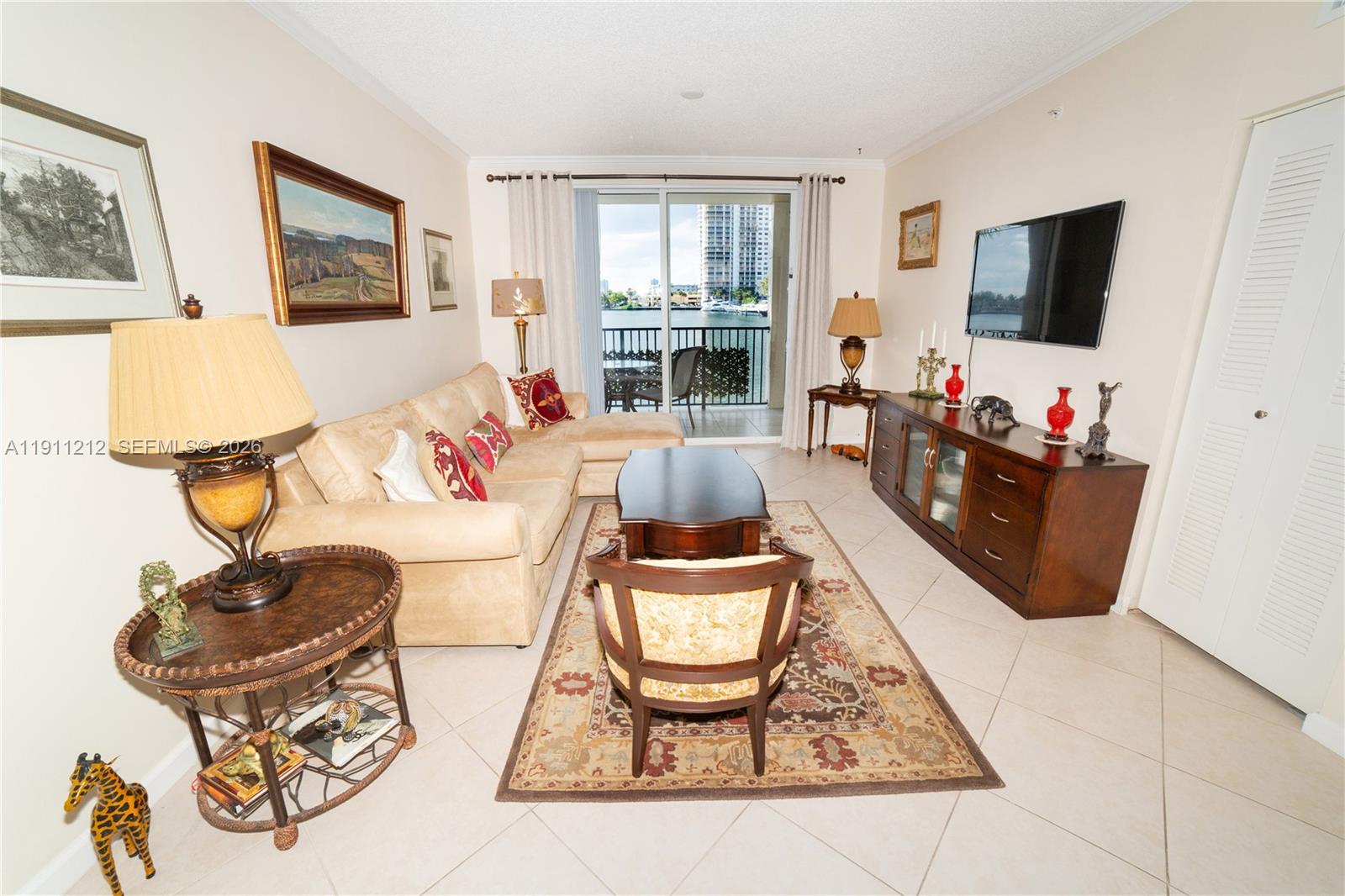 PORTO BELLAGIO CONDO - Residential