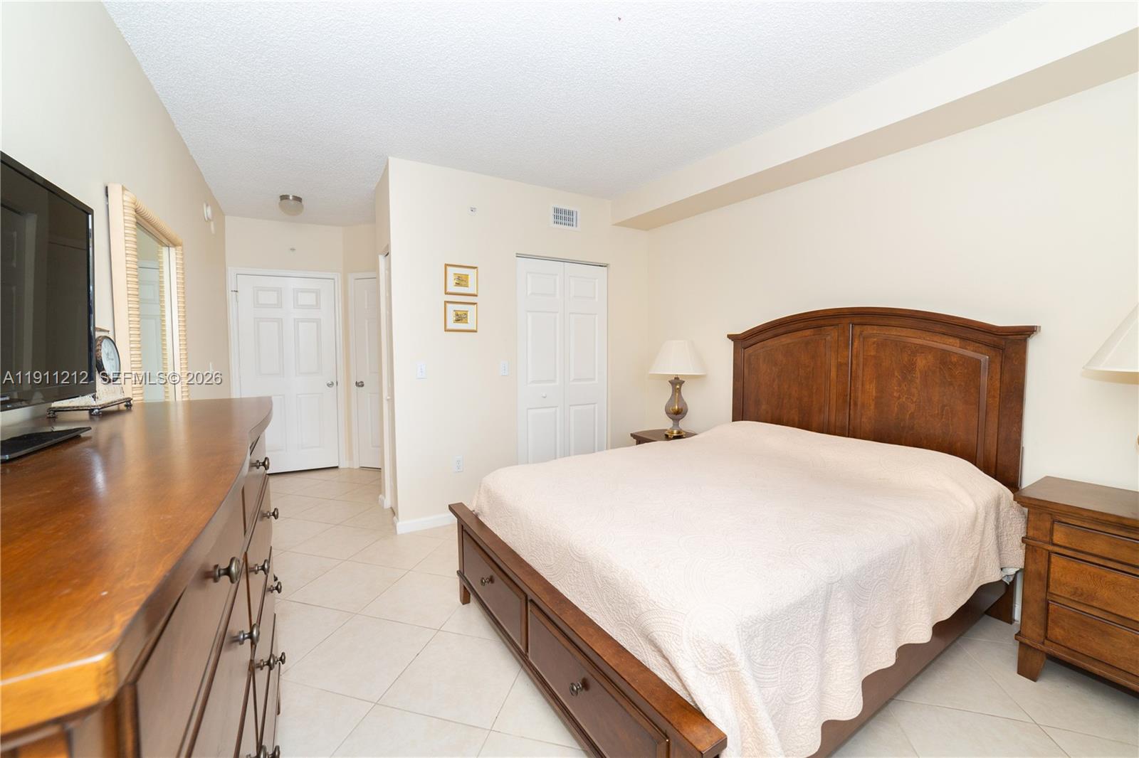 PORTO BELLAGIO CONDO - Residential