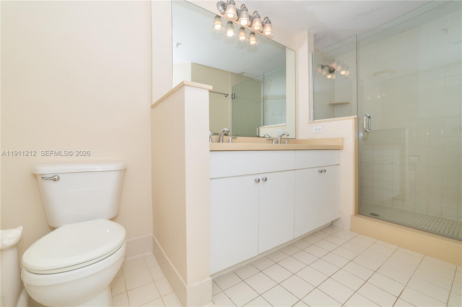 PORTO BELLAGIO CONDO - Residential