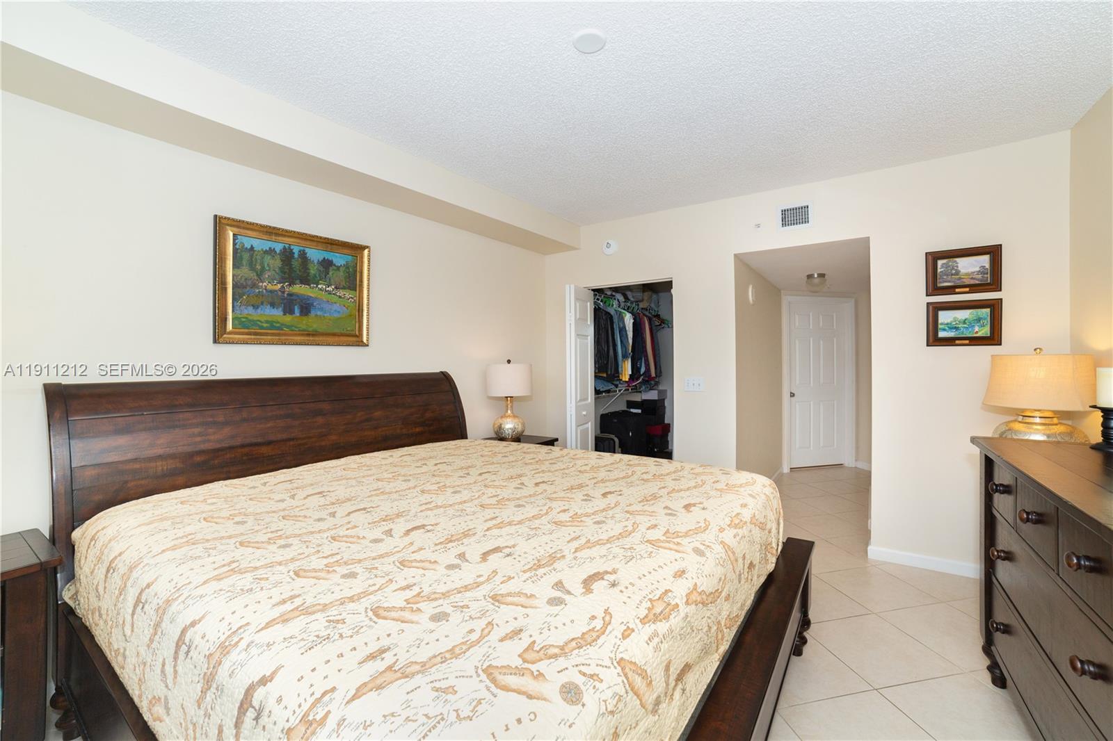 PORTO BELLAGIO CONDO - Residential