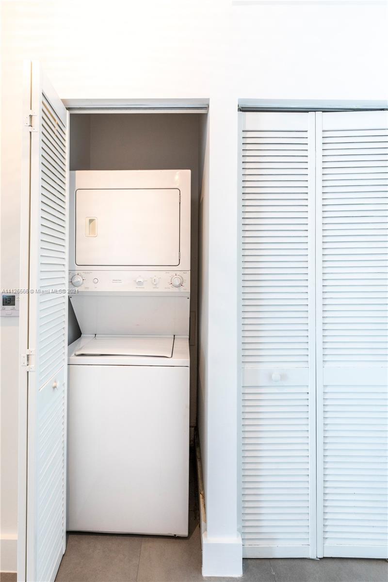 UPTOWN LOFTS CONDO - Residential Lease