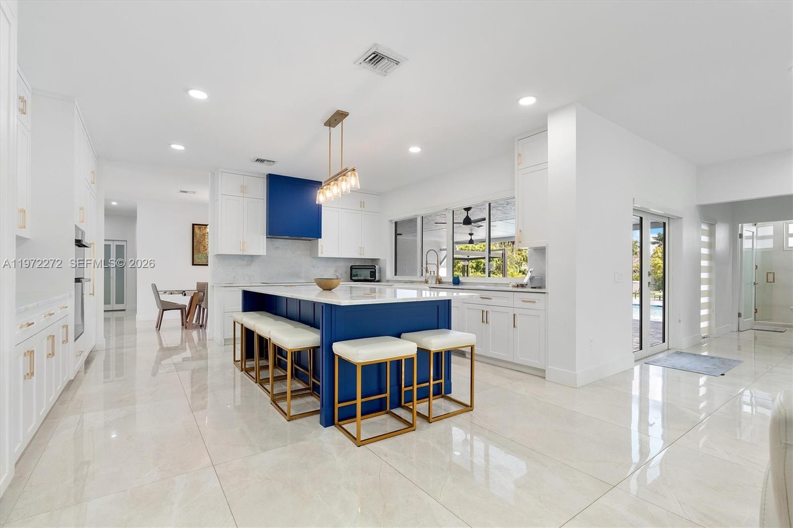 SWEETWATER ESTS SUB - Residential