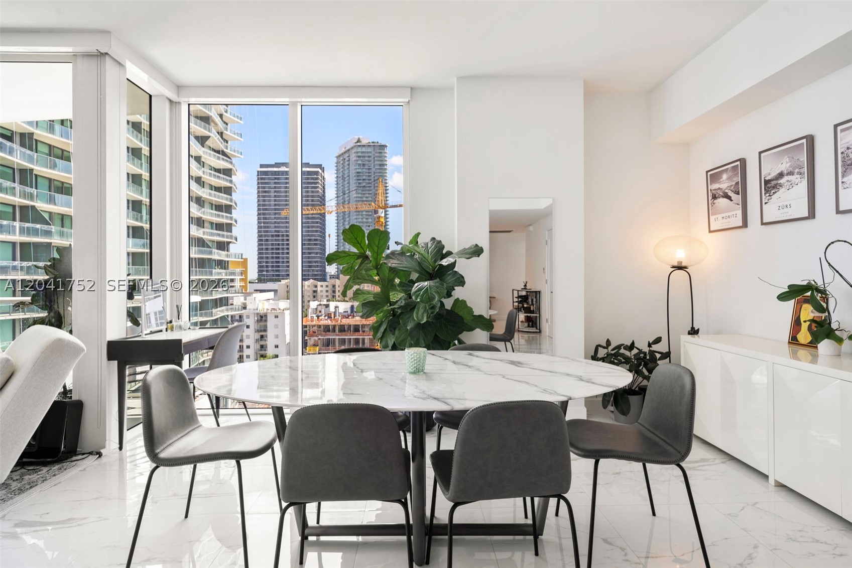 THE CRIMSON CONDO - Residential