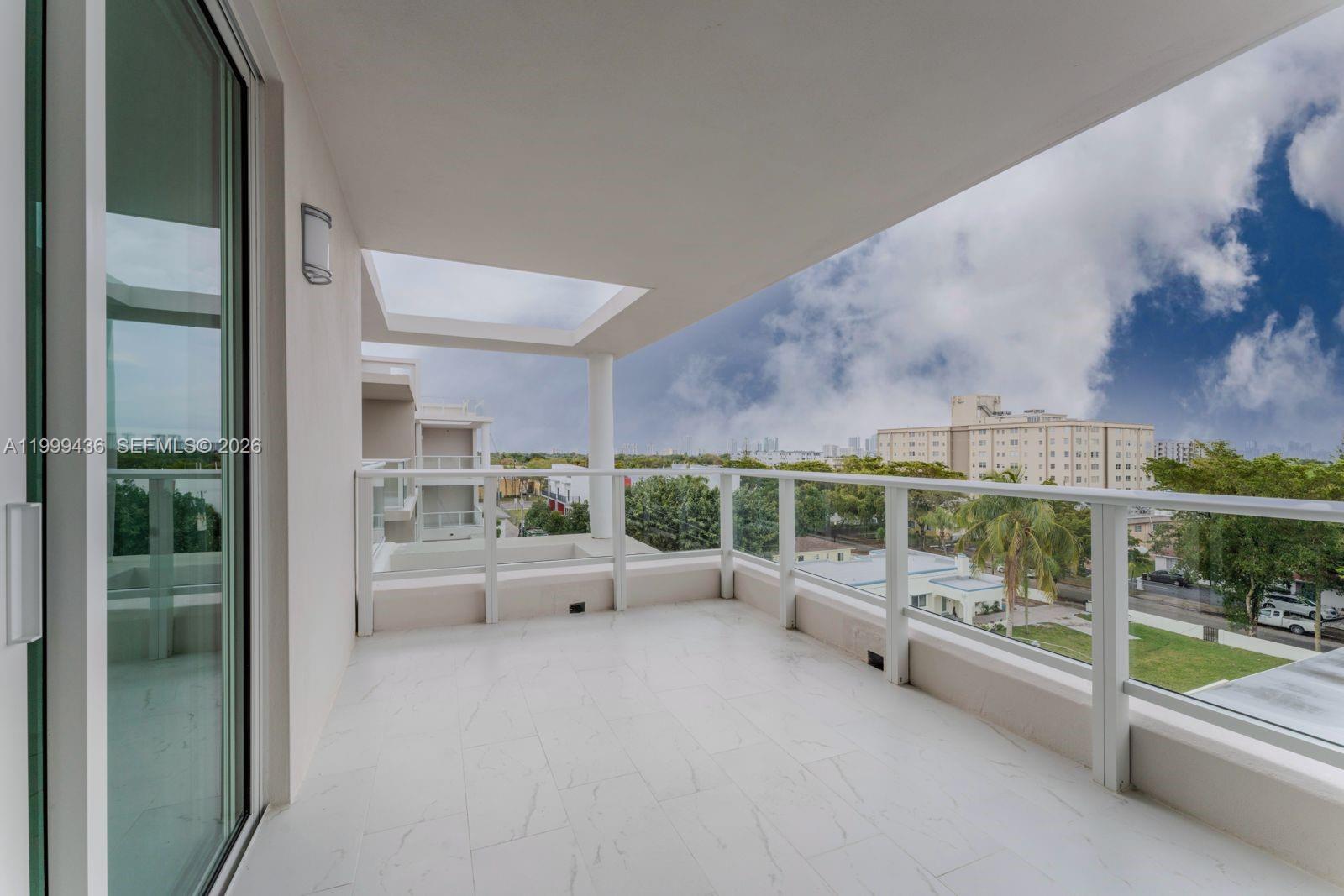 Residence On Monroe - Residential