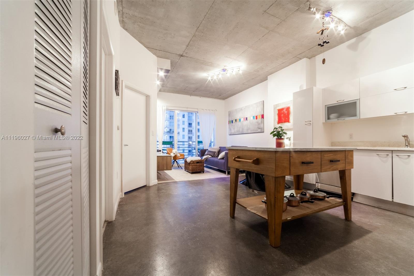 THE LOFT DOWNTOWN II COND - Residential