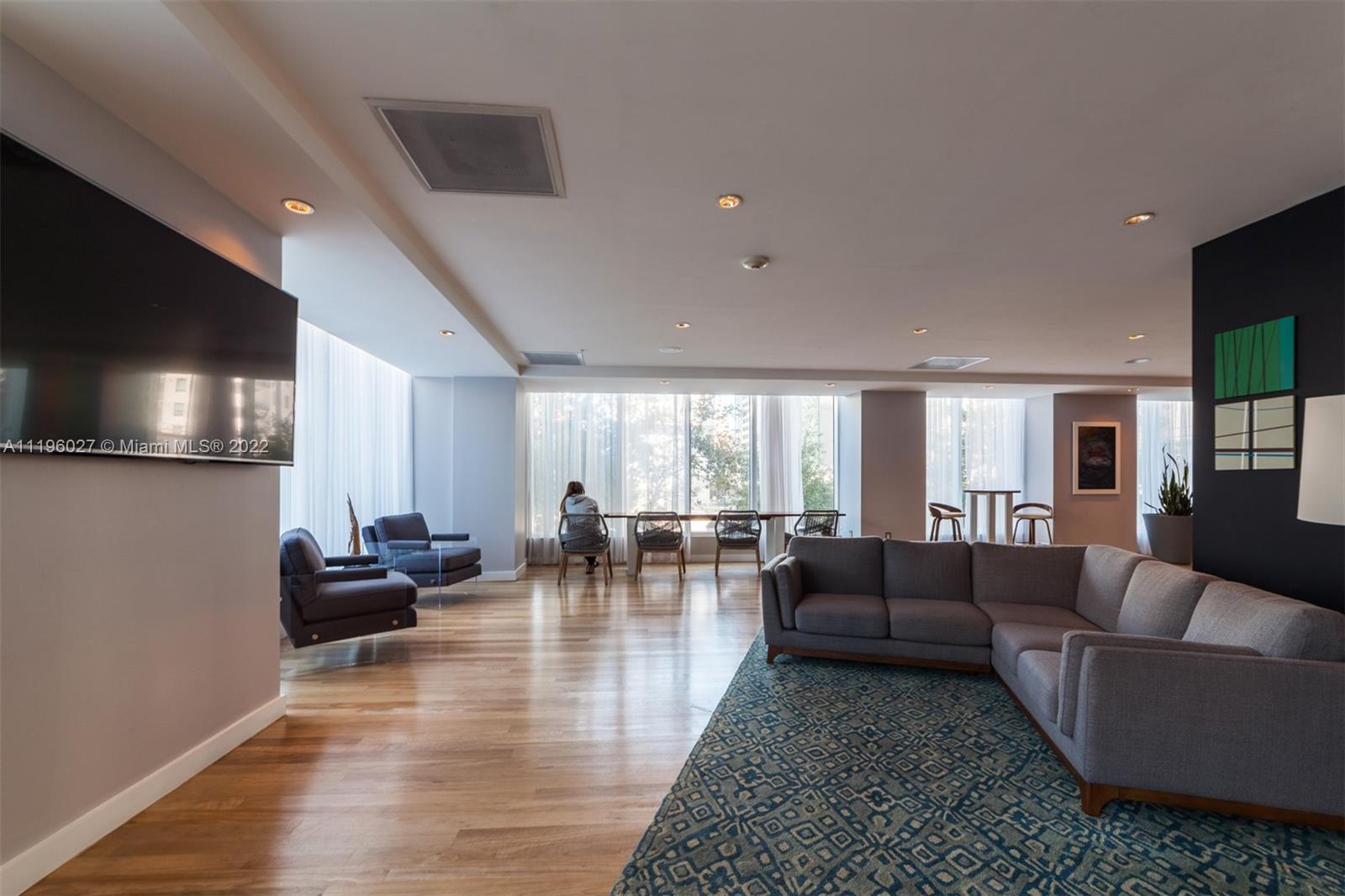 THE LOFT DOWNTOWN II COND - Residential