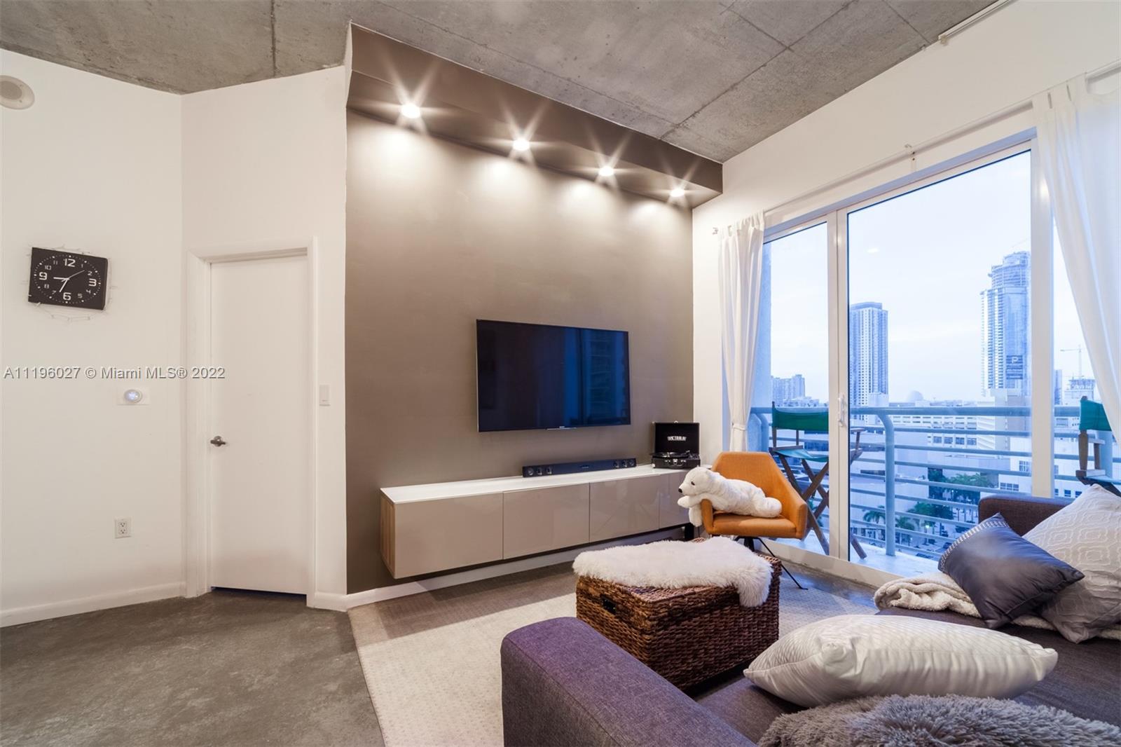 THE LOFT DOWNTOWN II COND - Residential
