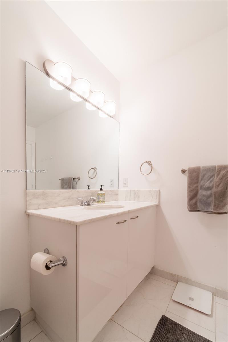 THE LOFT DOWNTOWN II COND - Residential
