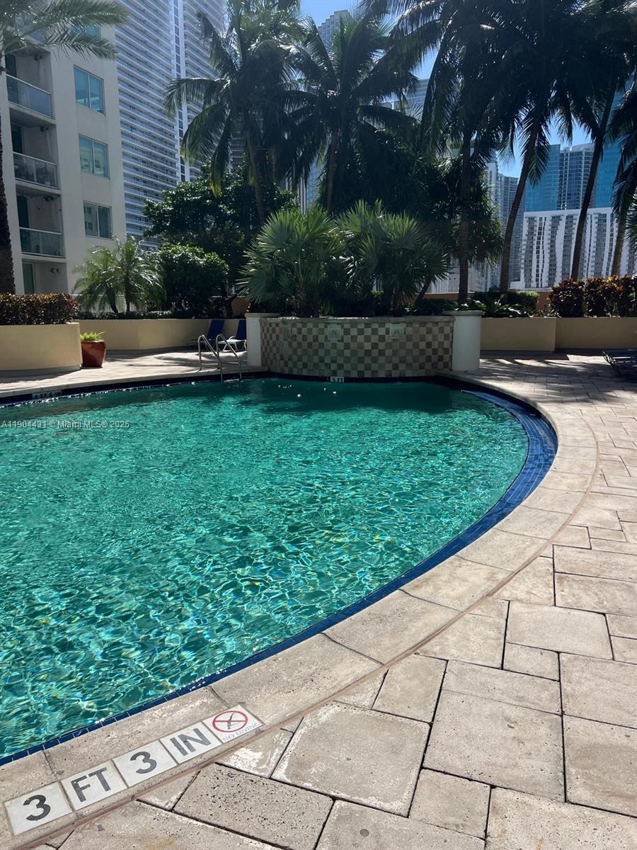 VIZCAYNE NORTH CONDO - Residential
