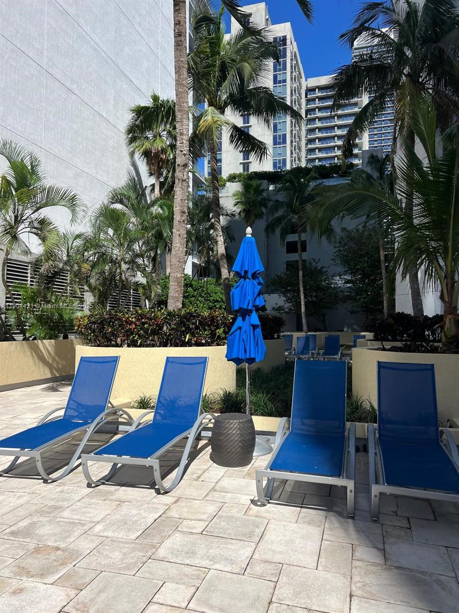 VIZCAYNE NORTH CONDO - Residential