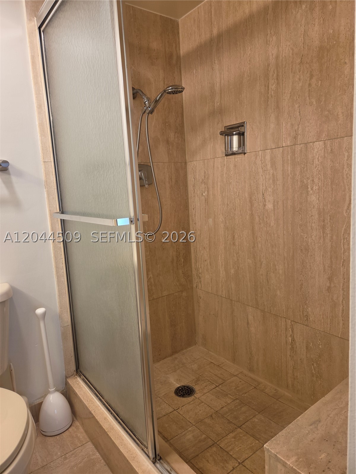 SUMMIT CONDO - Residential
