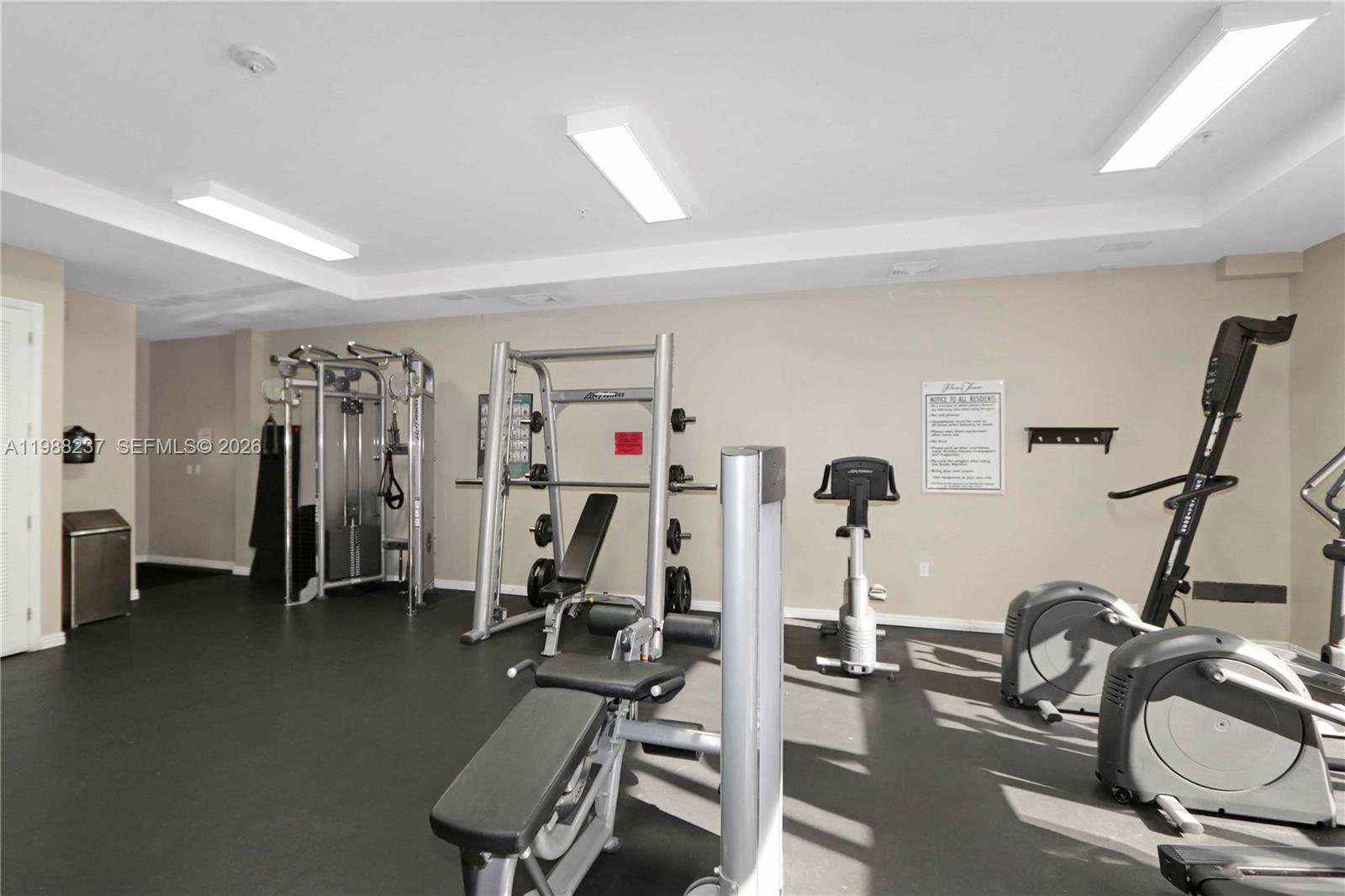 THE PONCE TOWER CONDO - Residential