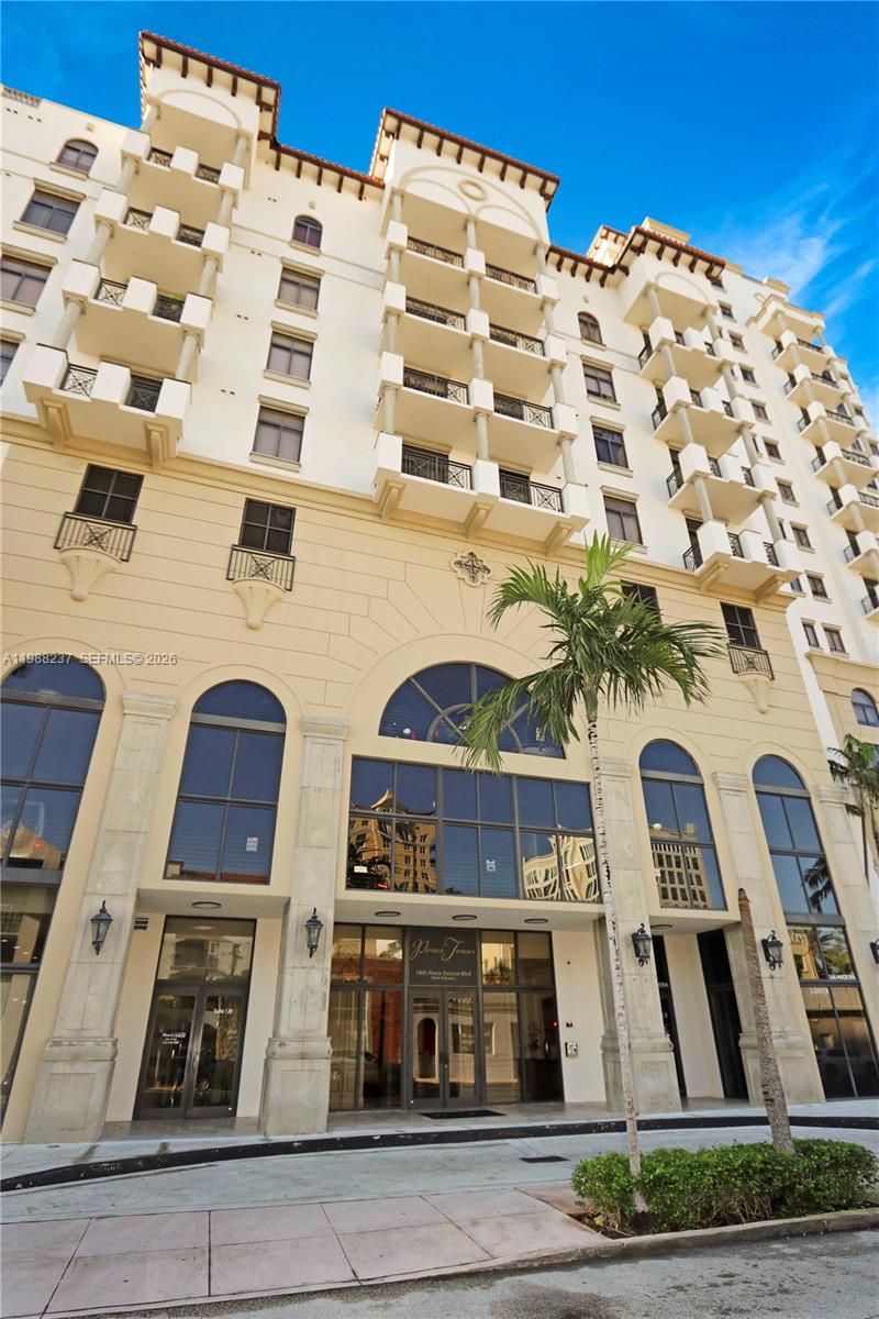THE PONCE TOWER CONDO - Residential