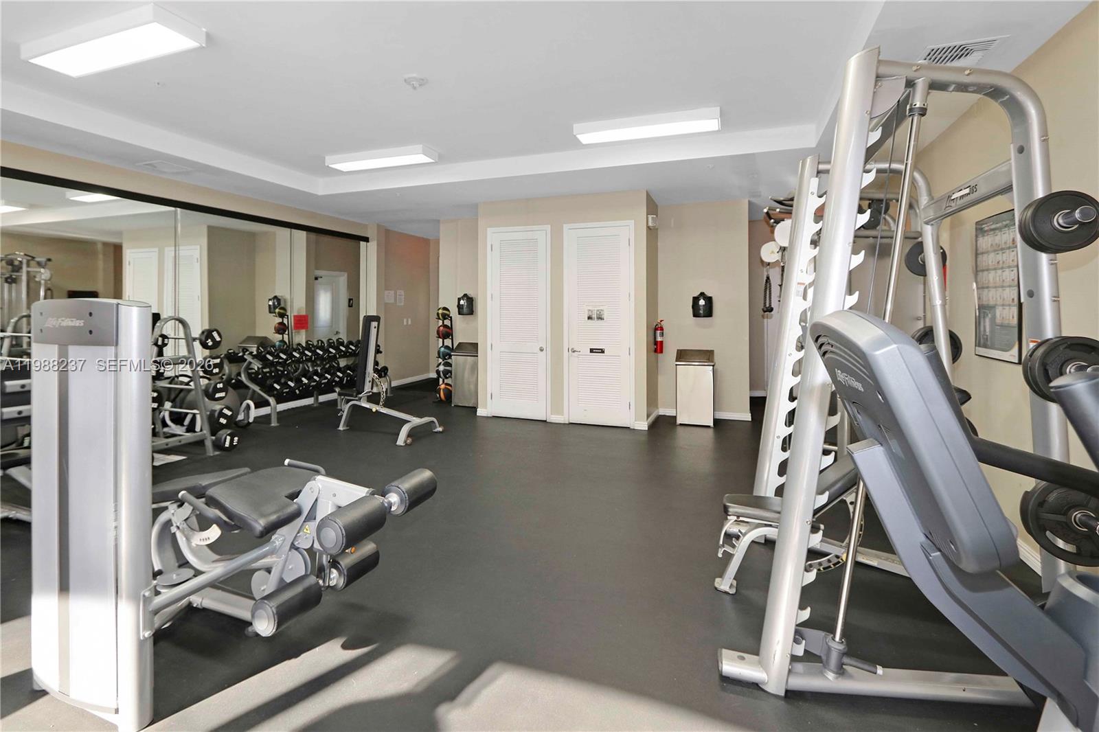 THE PONCE TOWER CONDO - Residential