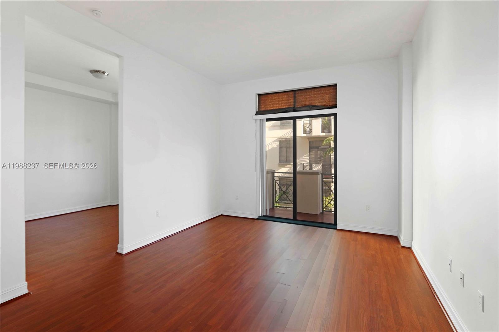 THE PONCE TOWER CONDO - Residential