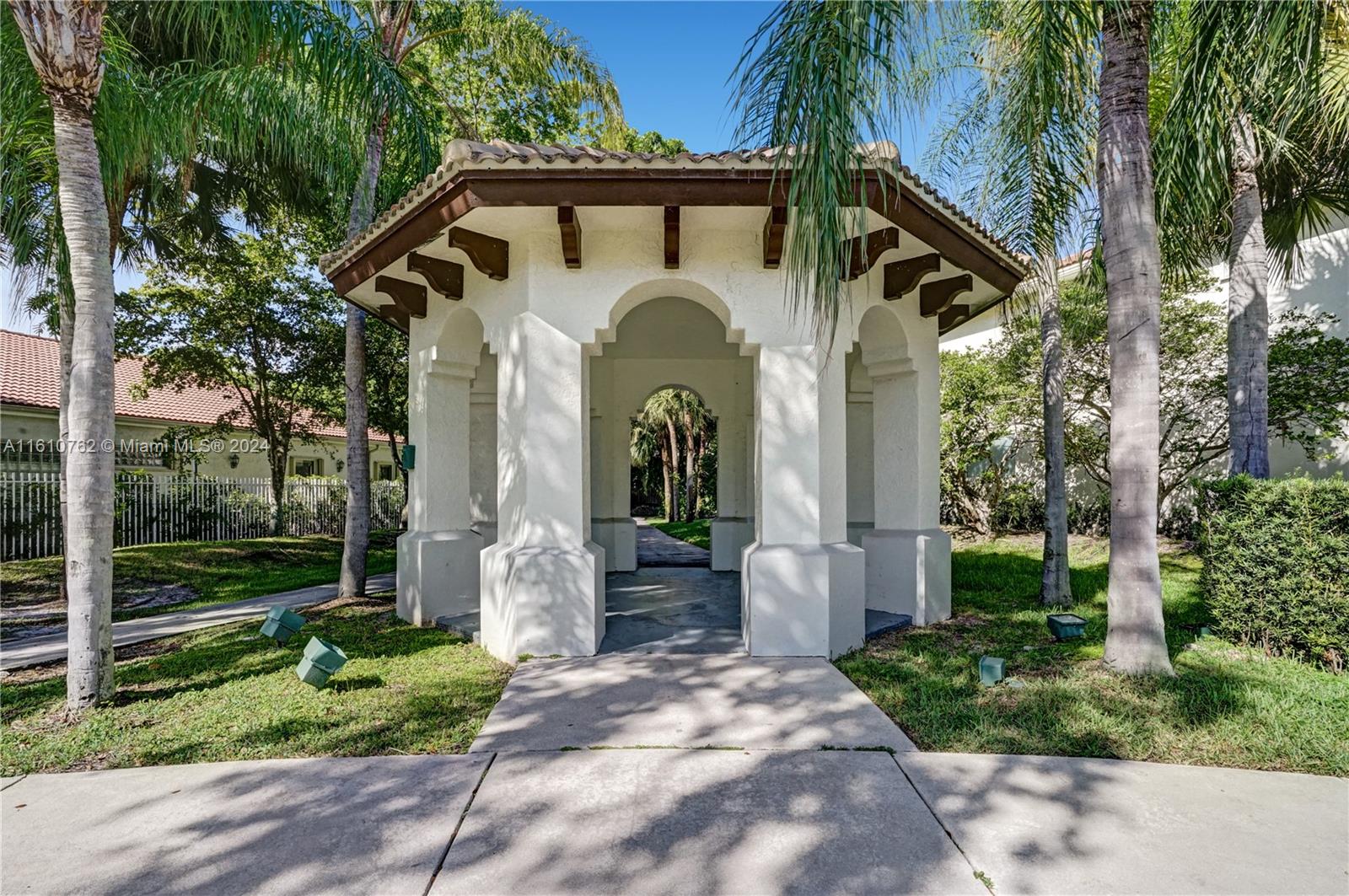 PRESIDENTIAL ESTATES SUB - Residential