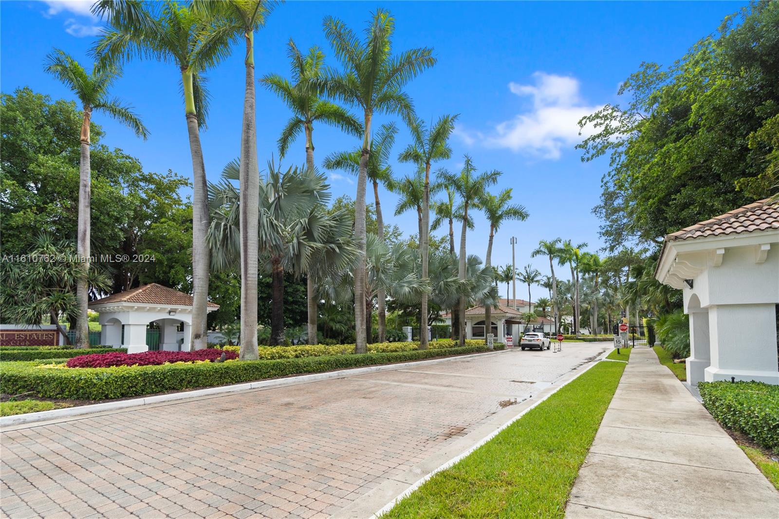 PRESIDENTIAL ESTATES SUB - Residential