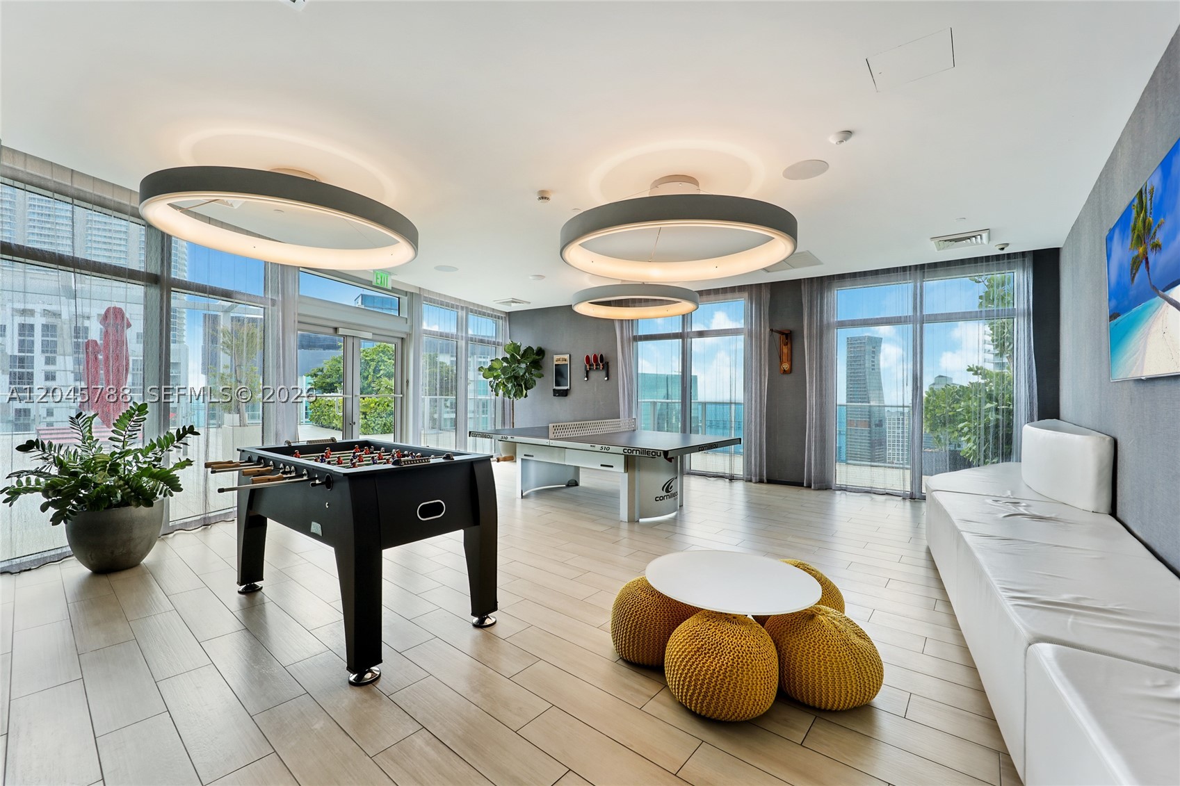 1100 MILLECENTO RESIDENCE - Residential