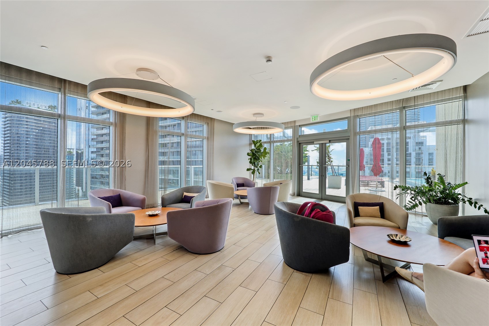 1100 MILLECENTO RESIDENCE - Residential